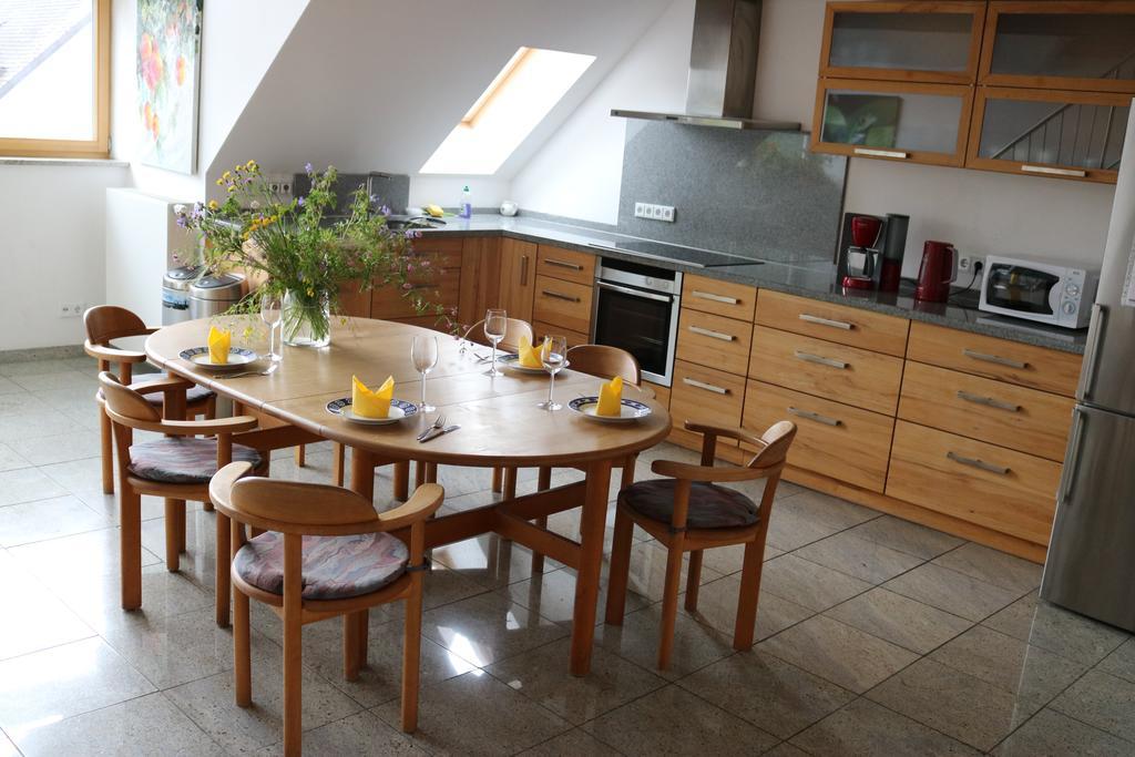 Apartment Dachgalerie 110 M2 Мюнхен Экстерьер фото